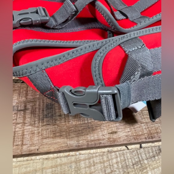 Frisco Dog Life Jacket Small 15-30 lb Neoprene Red Gray 16-20” Girth Water Float - Picture 13 of 13